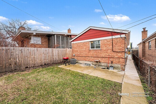 Photo - 1138 W 115th St