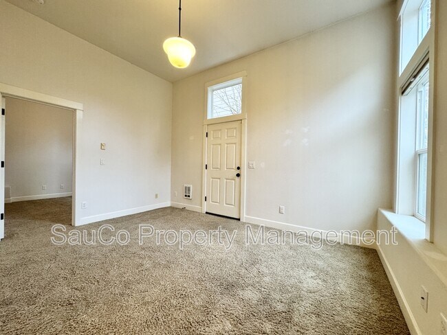 Photo - 3340 SW 12th Ave Unit B - 1