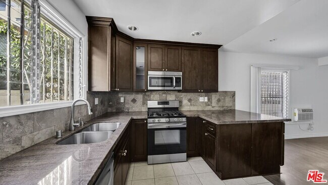 Photo - 1155 Horn Ave Unit 2