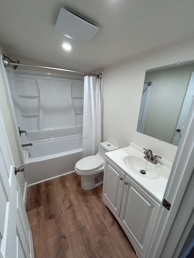 Photo - Available Now! 1bd/1ba for rent in Kapaau Unit E