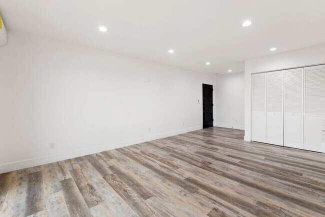4475 49th St.
