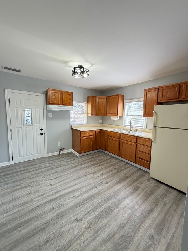 Photo - 2729 New Jersey St