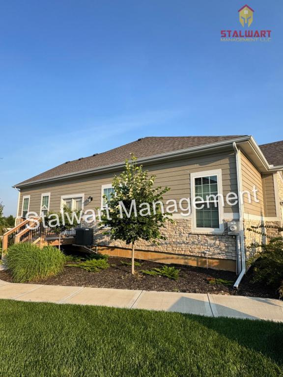 Photo - 15824 Riley St