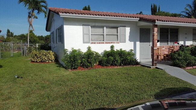 Photo - 4011 Woodside Dr