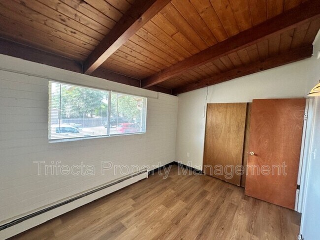 Photo - 610 Parker St