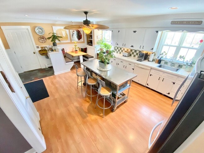 Photo - Charming 3-Bedroom 2-Bathroom Ranch in Laurel Hill Available 6/1