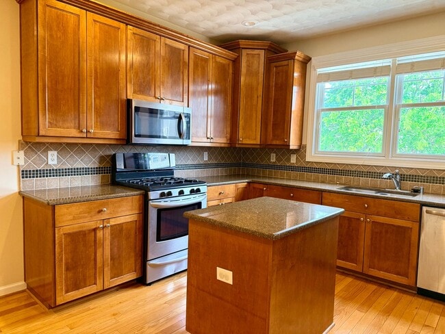 Photo - Gorgeous 3 story, 3 bed home in Ocean Park!