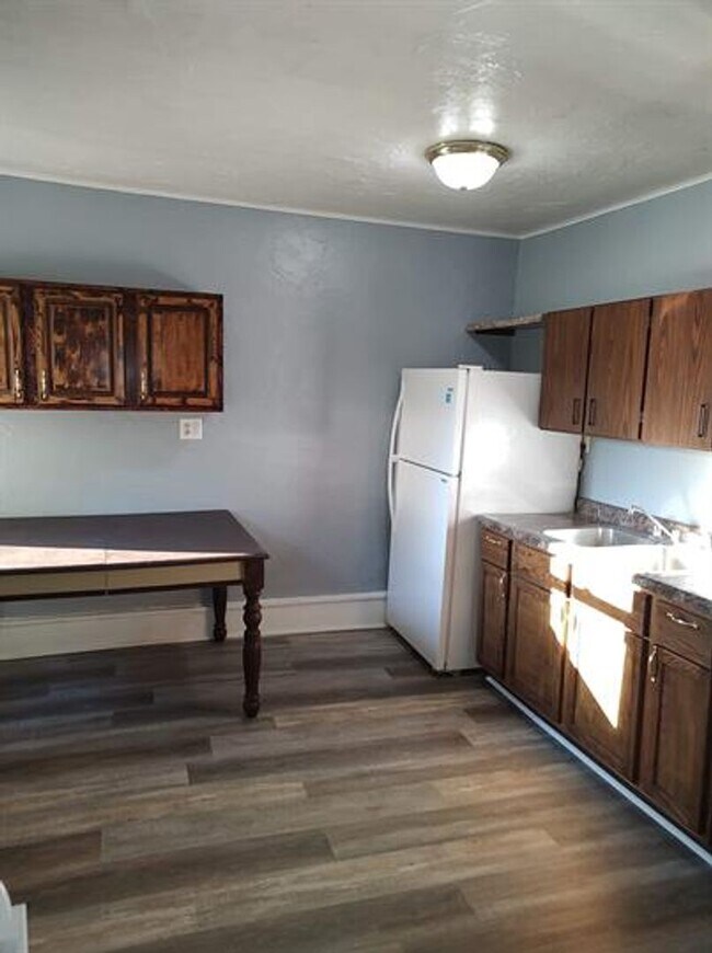 Photo - Lovely 2/1 small house for rent!!