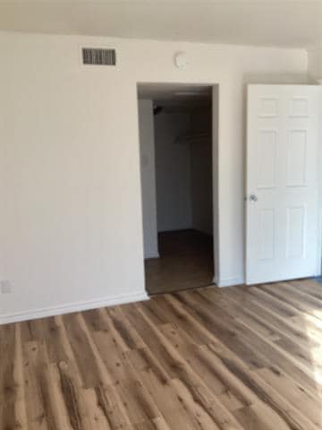 Photo - 214 Locust St S