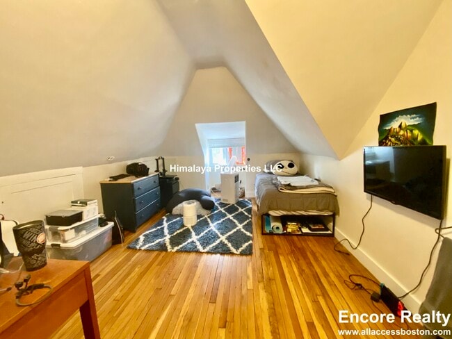 Photo - 252 Harvard St