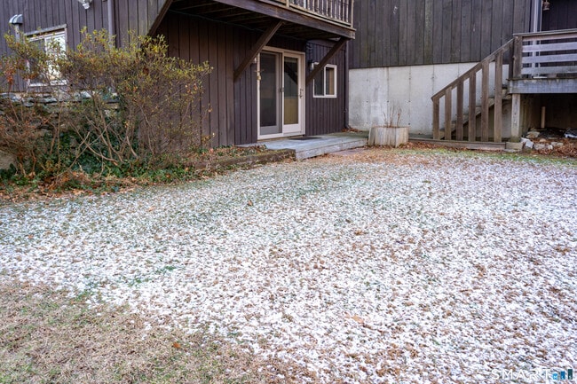 Photo - 215 Old Newtown Rd