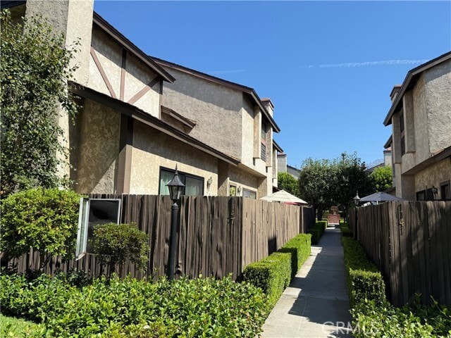Building Photo - 1147 Arcadia Ave Unit 3