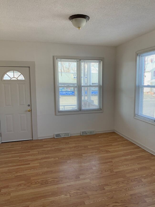 81 Coe Ave Apartment East Haven, CT