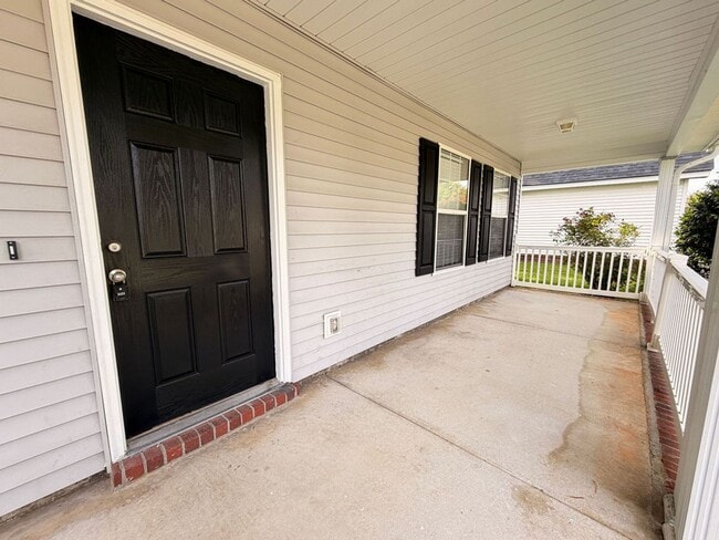 Photo - Available now. Beautiful, FULLY REMODELED 3 BR/2.5 BA Home in Tanner Plantation!