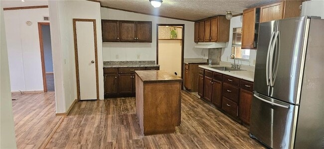 Photo - 3864 Wendell St