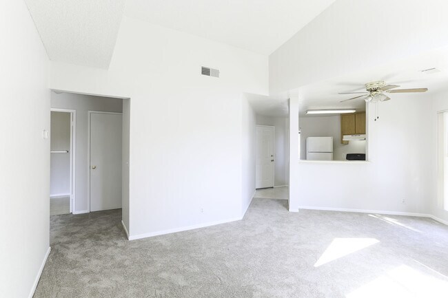 2HAB, 2BA - 828 ft² - Willow Glen Apartments