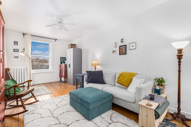 Photo - 208 Clarence St Unit 4