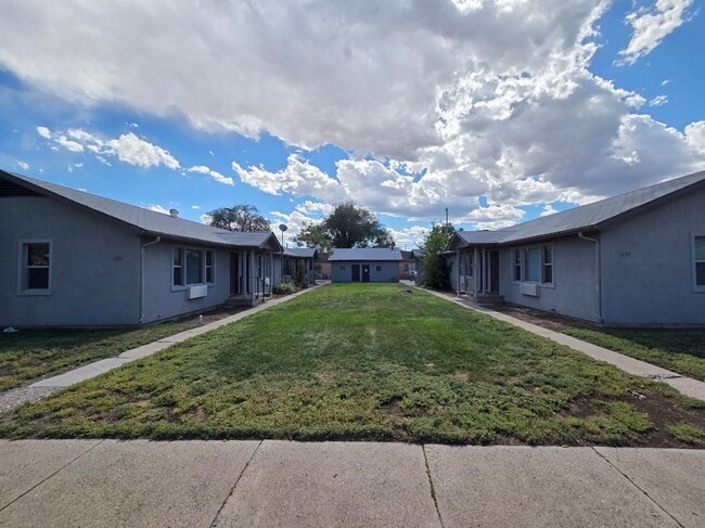 Photo - 1151 Belford Ave Unit 9