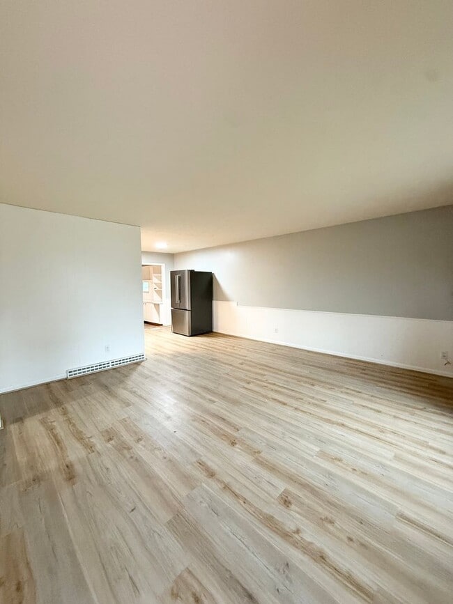 Photo - Spacious 3BR Near Shadow Lake Shopping Center!