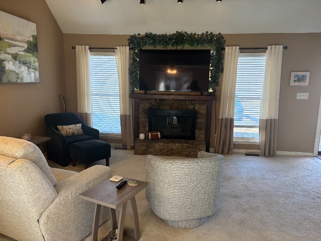 Photo - 10747 Oakmont St