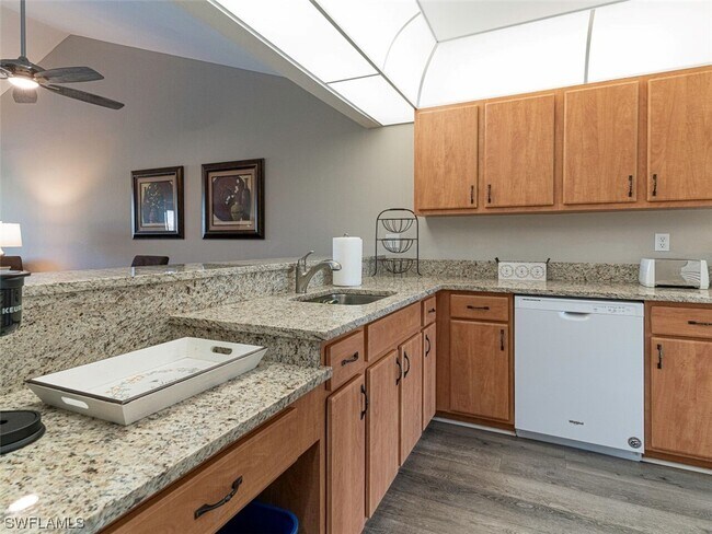 Photo - 4360 Chantelle Dr Unit G202