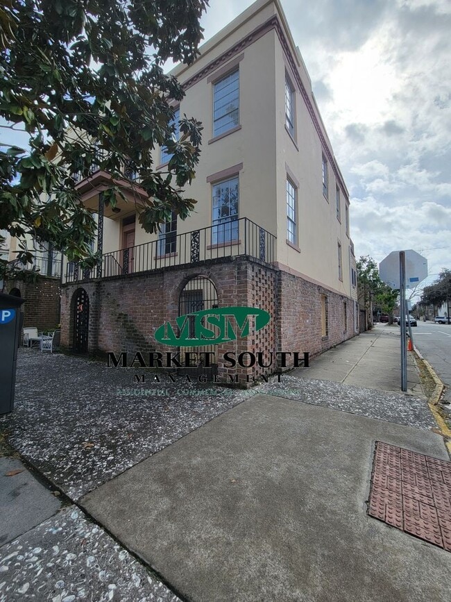 Building Photo - 301 E Liberty Unit B Rental