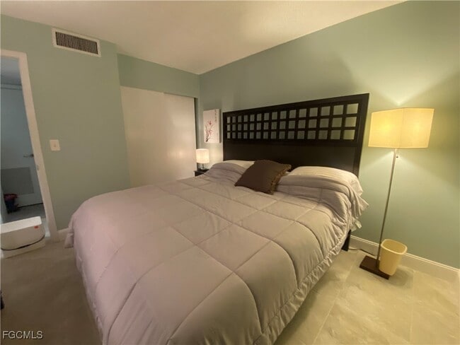 Building Photo - 400 Lenell Rd Unit 702