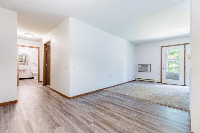 Photo - Clearwater River Apartments