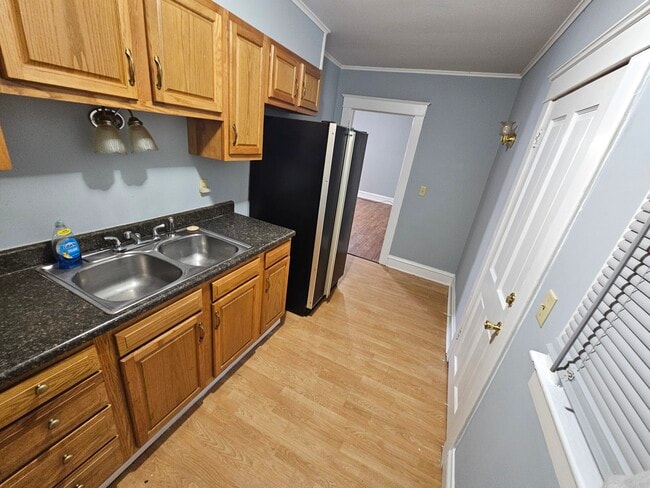 Photo - 430 W Clinton St Unit B