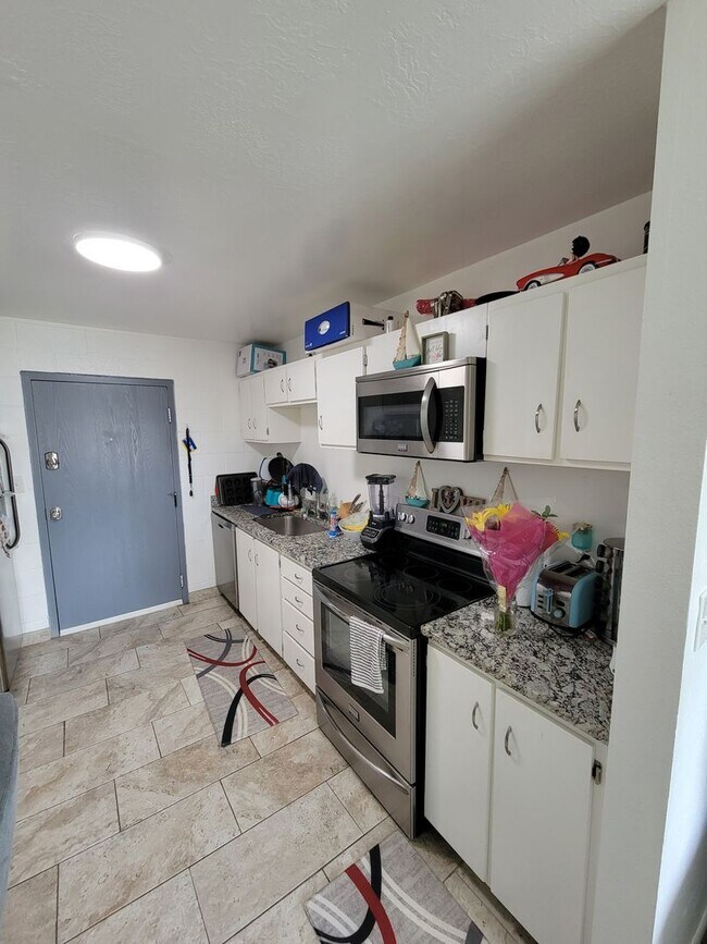 Photo - Studio Apartment With Granite Countertops Unidad 306