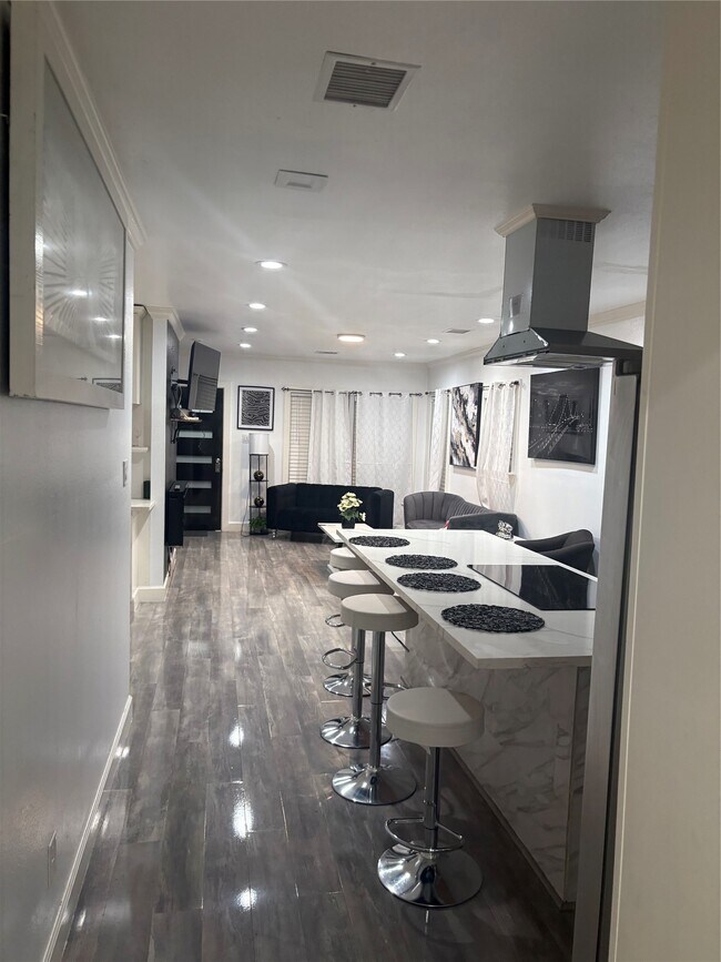 Photo - 3021 Gray St