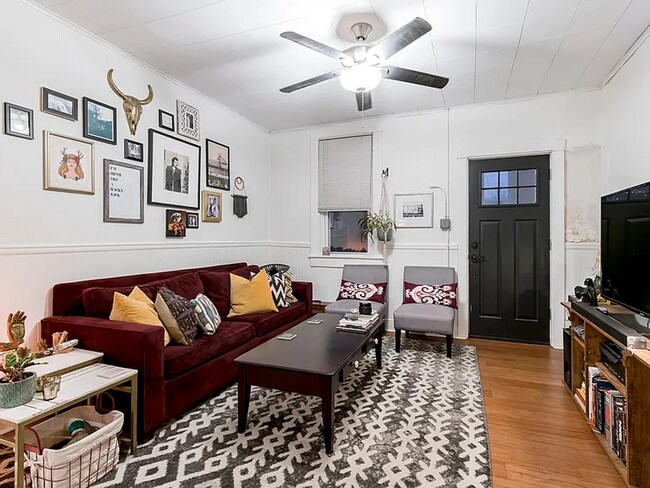 Photo - Updated 4 Bed 2 Bath Townhouse in Lancaster City!