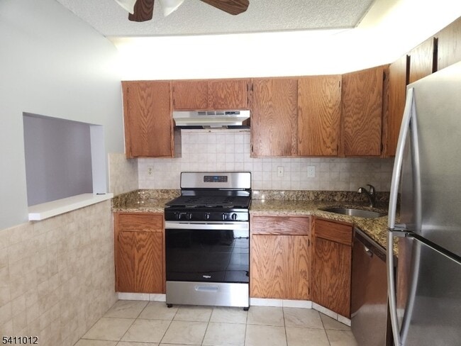 Photo - 215 Rachel Ct