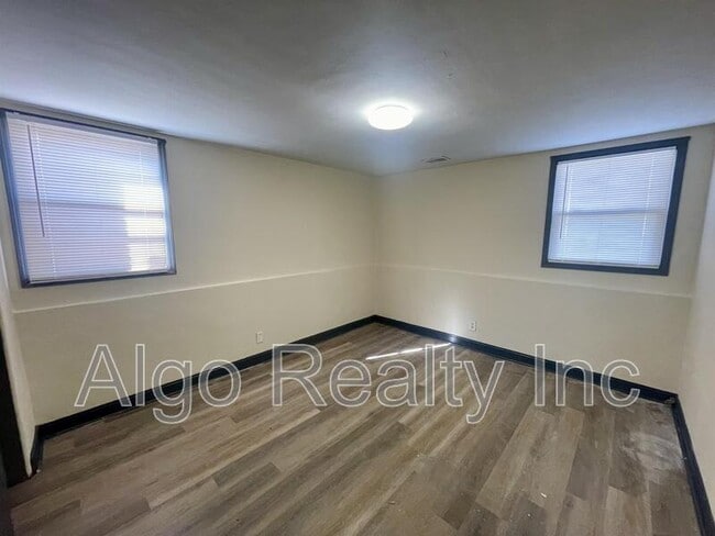 Photo - 2419 Plymouth Ave N