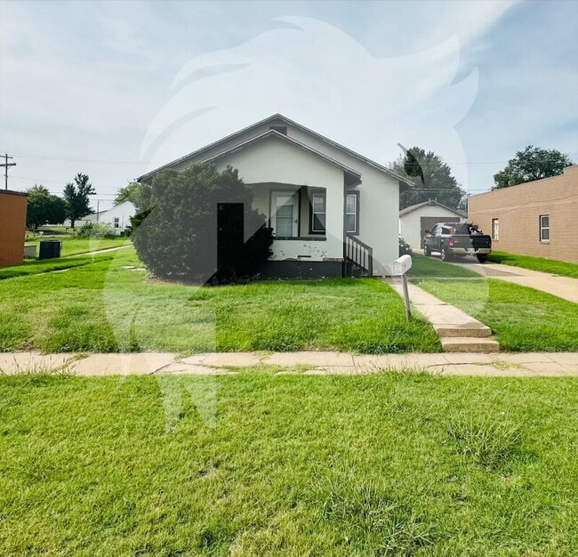 Building Photo - "Charming 2-Bedroom Haven on Main Street"