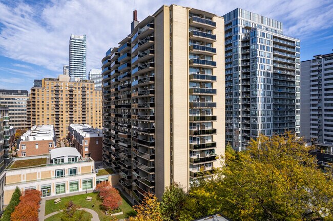 Photo - 88 Redpath Avenue