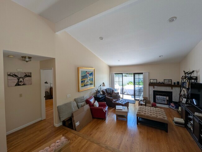 Photo - 2004 Raphael Ct