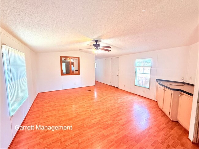 Photo - 3/2 Hoover Valley Doublewide
