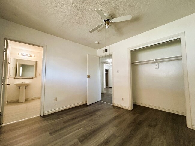 Photo - 6229 Bristol Way