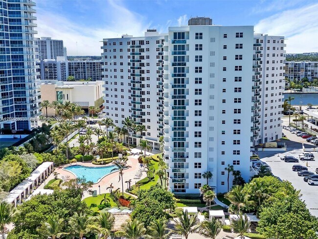 Photo - 3001 S Ocean Dr Unit 1429