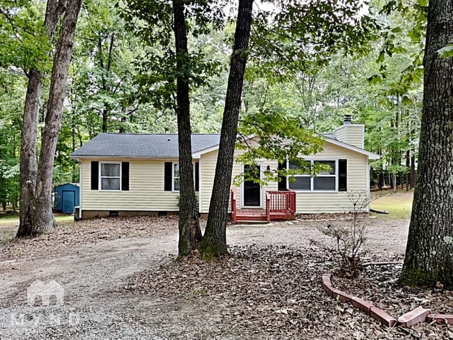 Building Photo - 135 Pine Dr Rental