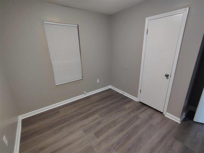 Photo - 679 Leath St