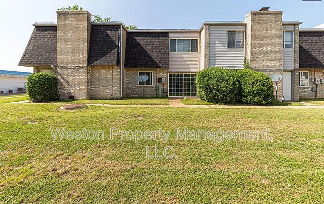 Photo - 1402 Bill Carrol Dr