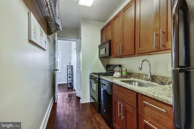 Photo - 3915 9th St NE Unit 3