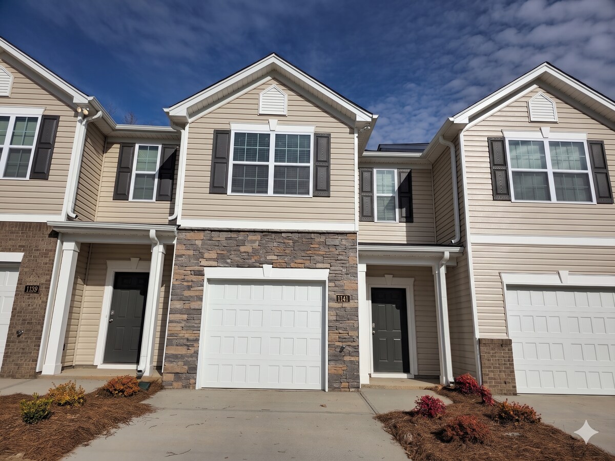 Photo - 1141 Evelynnview Ln