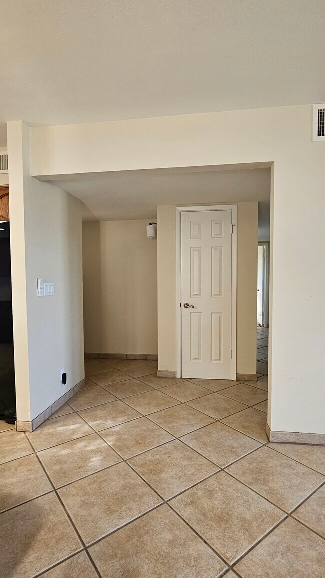 Building Photo - 2325 N 66th St