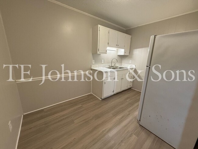Photo - Cozy 1-Bedroom with Water Included Apartamento Unidad 128 Weatherwood 16