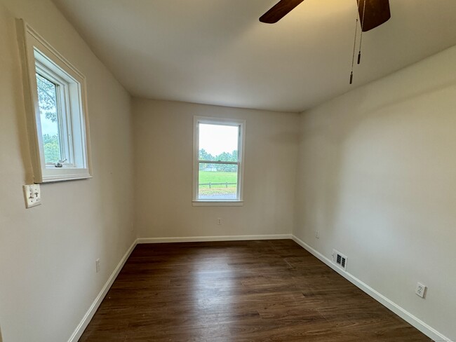 Photo - 356 A Ct