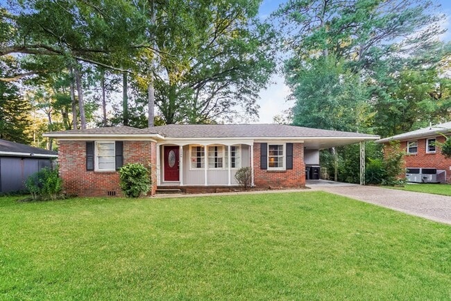 Building Photo - Charming 3-Bedroom Irondale Home