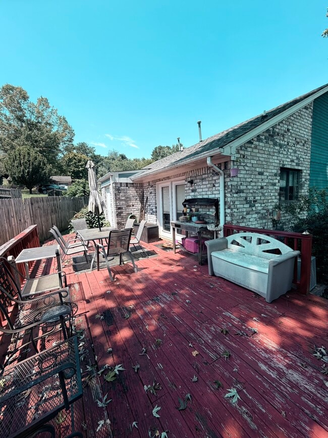 9024 Highbridge Dr